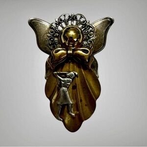 VINTAGE WOMAN GOLFER ANGEL PIN BROOCH